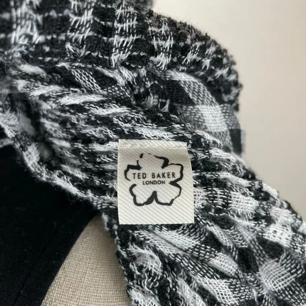 Ted Baker London Penny Gingham Frill Ruffle‎ Scarf black and white 40“ square